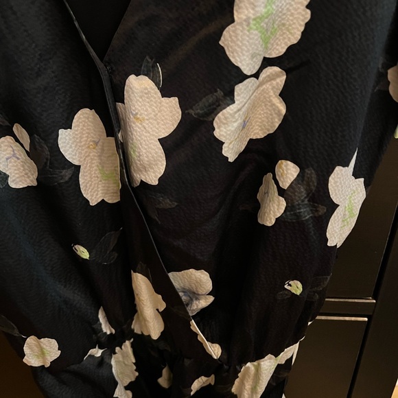 Short sleeve floral jumpsuit - Picture 2 of 2